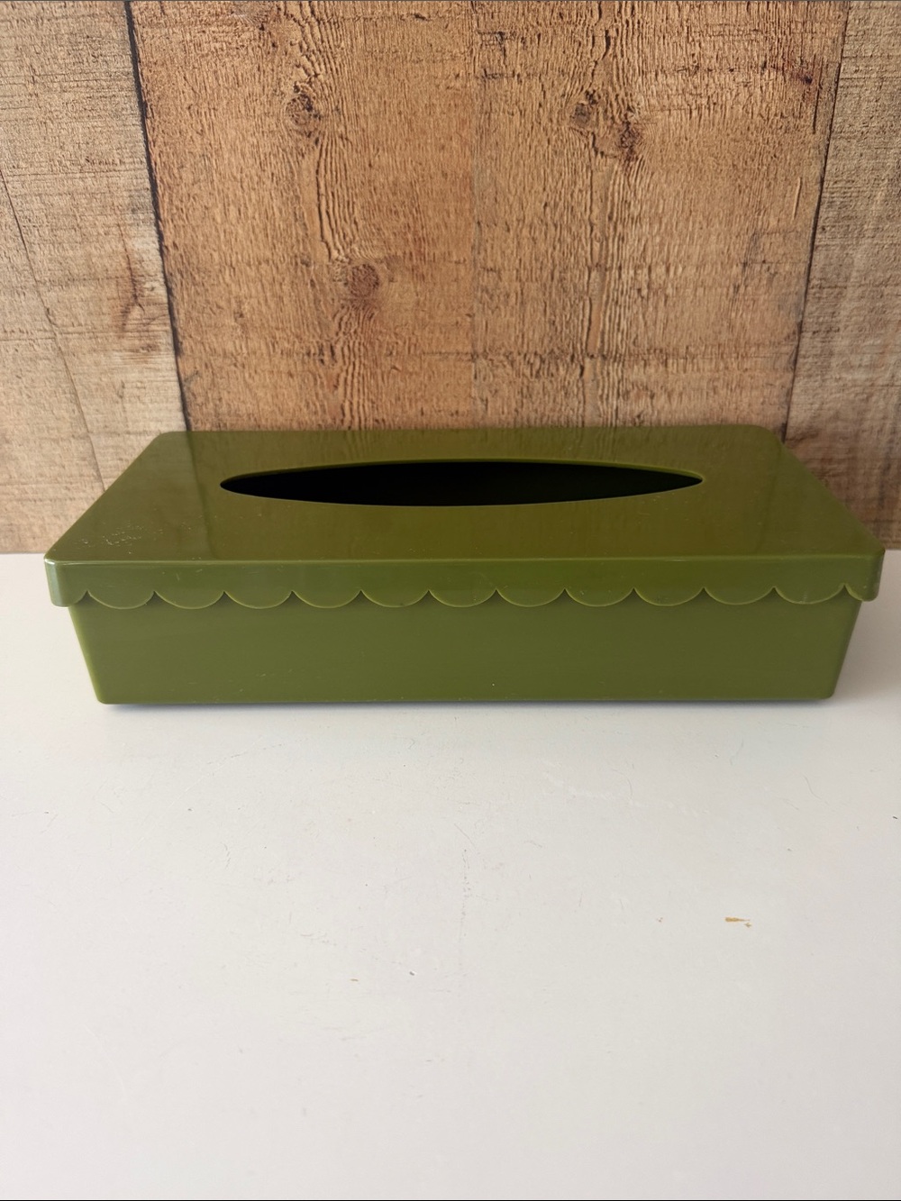 VTG Ransburg Avocado Green Decorative Tissue Box Holder Scalloped Edges